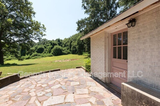 Photo - 2615 W Main St