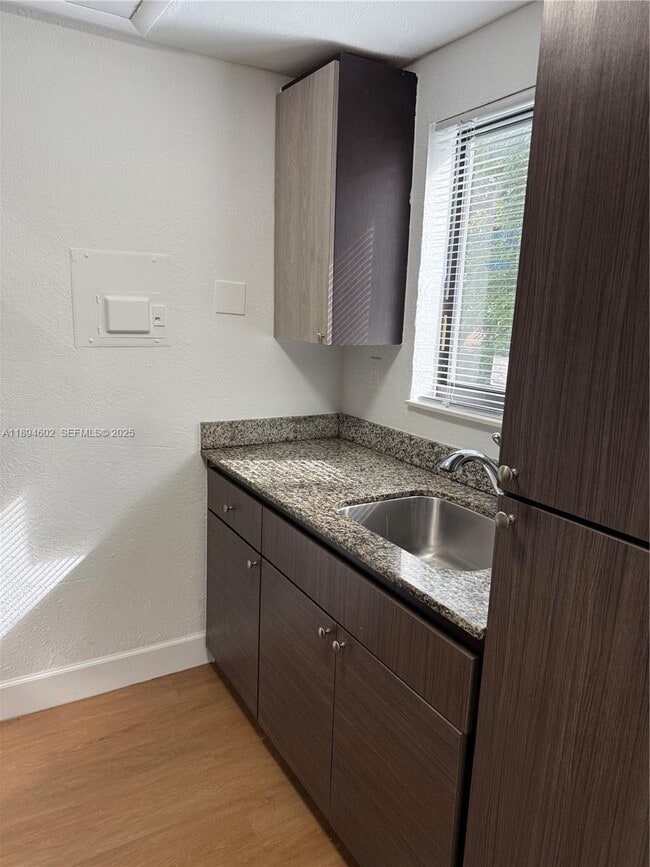 Photo - 180 NE 71st St Unidad 5