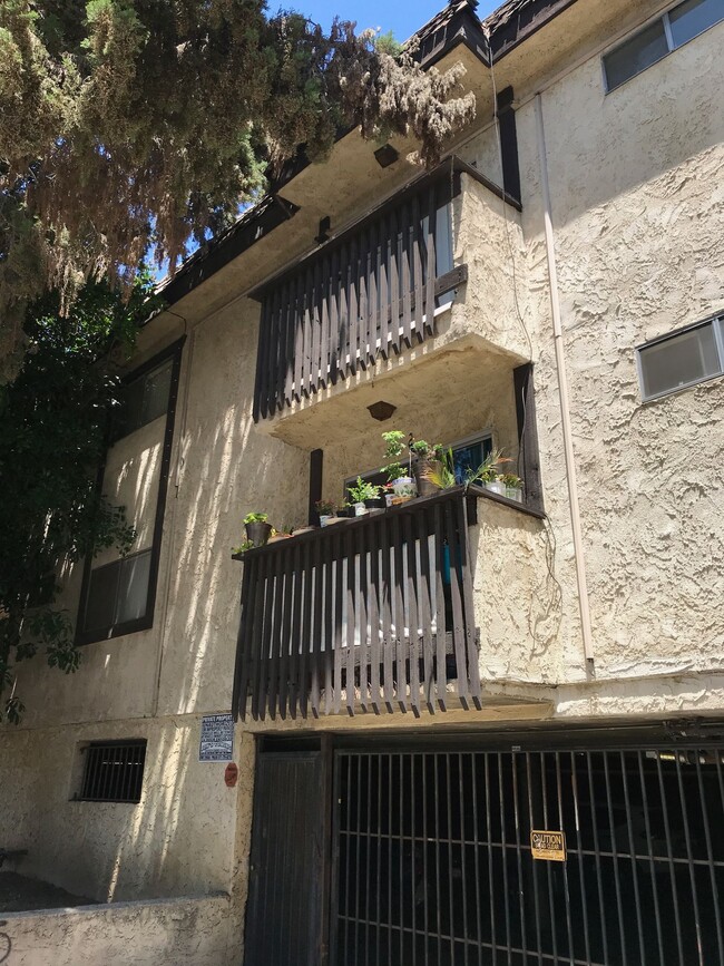 Photo - 14333 Friar Street