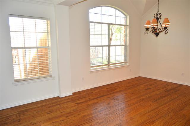 Photo - 307 Calstone Dr