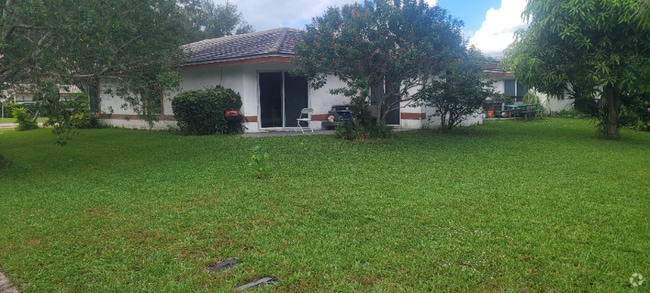Building Photo - 11511 NW 36th St Rental