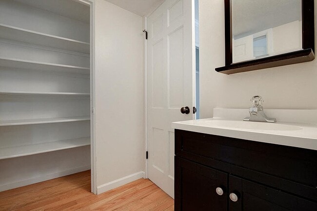 Photo - 1436 Williams