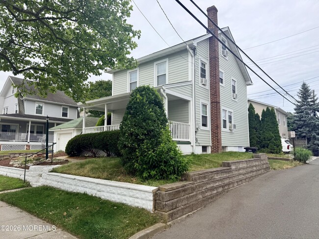 Photo - 305 3rd Ave