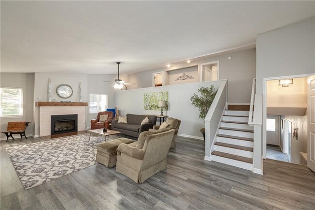 Photo - 12 Itetbury Ln