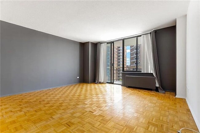 Building Photo - 3111 Ocean Pkwy