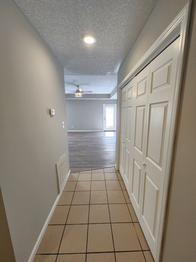 7110 SW Greenview Dr