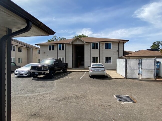 Building Photo - Rent Special: 1/2 Off February's Rent 2 Bedroom 1 Bath Unit 3164