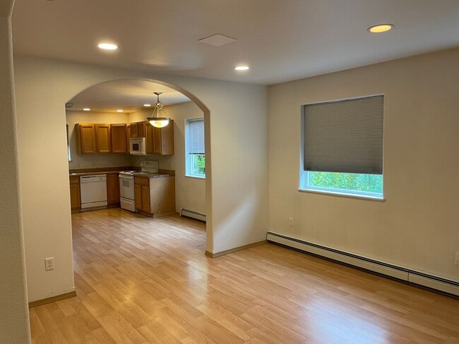 4936 Princeton Dr Unit B