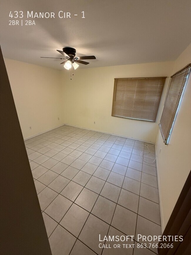 Photo - 433 Manor Cir