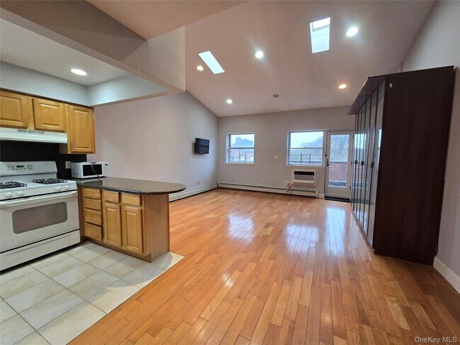 Photo - 83-71 116th St Unidad 7C