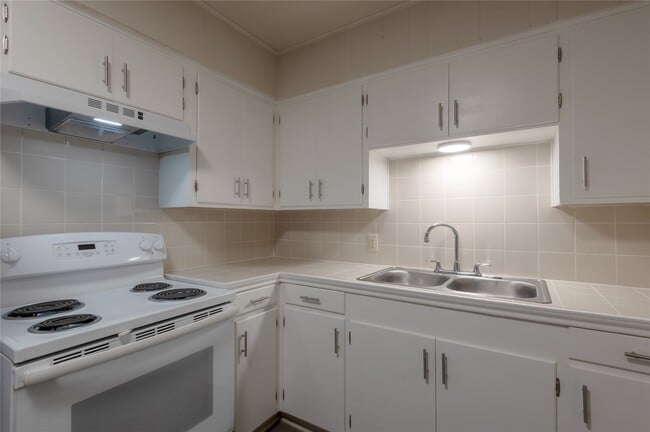 Photo - 525 12th St Unit 8