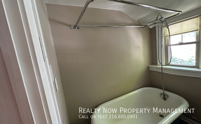 Photo - 18224 Winslow Rd Unit 2