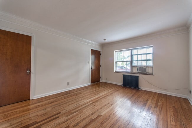 Photo - 420 - 432 Riddle Road