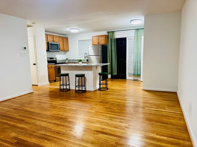 Photo - 1216 W Leigh St