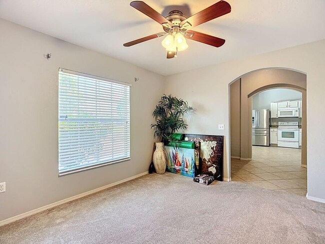 Photo - 1152 Bowline St