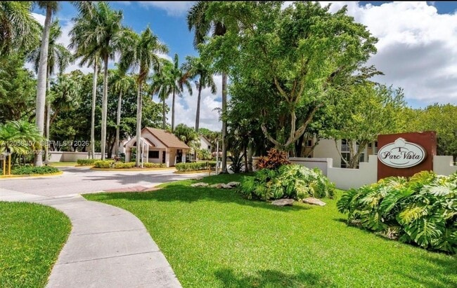 Building Photo - 13856 SW 93rd Ln Unit 13856