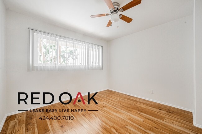 Photo - 1439 S Point View St Unidad 3