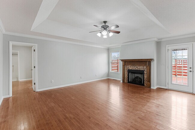 Photo - 103 Springview Ln