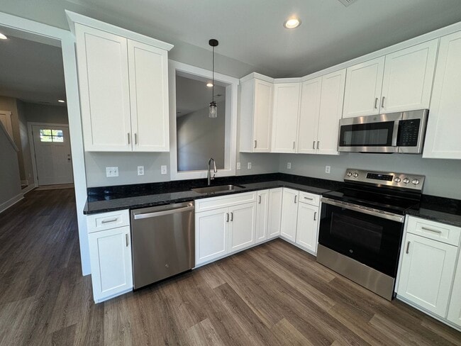 Photo - Sunburst Villa Luxury Townhouse WITH BASEMENT