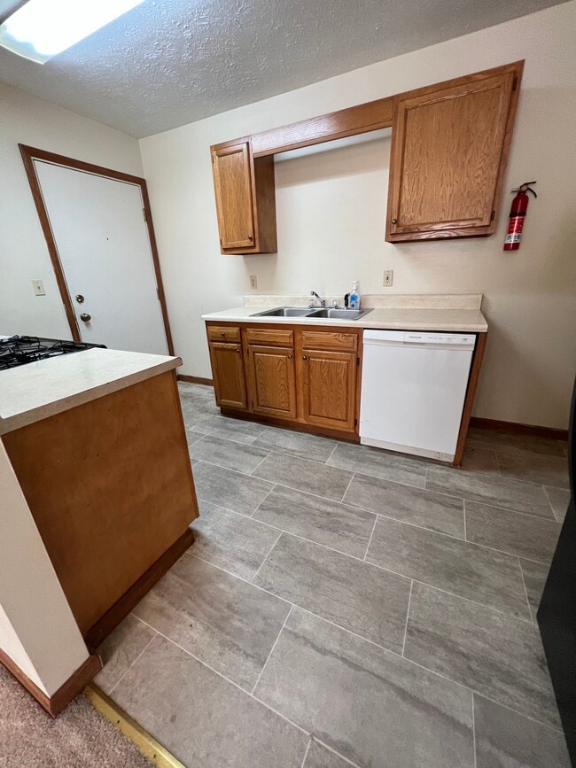 Photo - 725 Chestnut St Unit 5