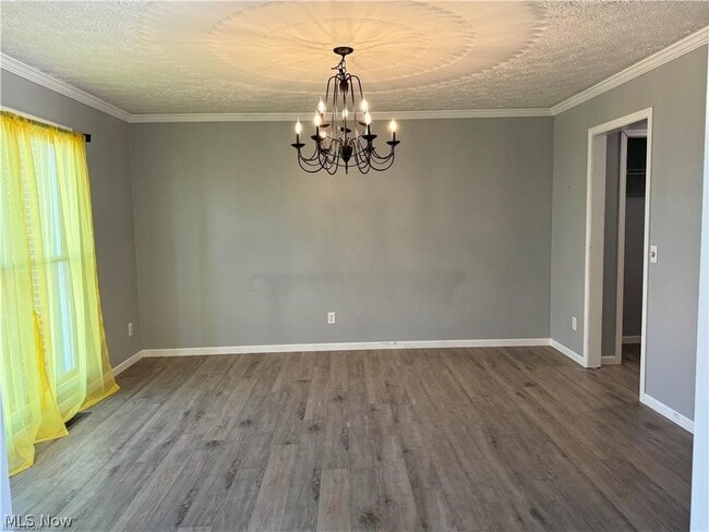 Photo - 242 Ravenshollow Dr