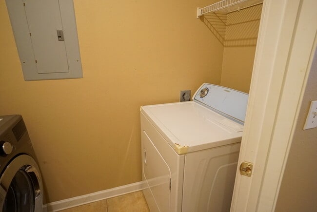 Photo - 2-Bed, 2-Bath, Condo with Garage in The Villas Condominiums