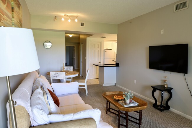 Photo - 2060 Greenview Shores Blvd Unit 319