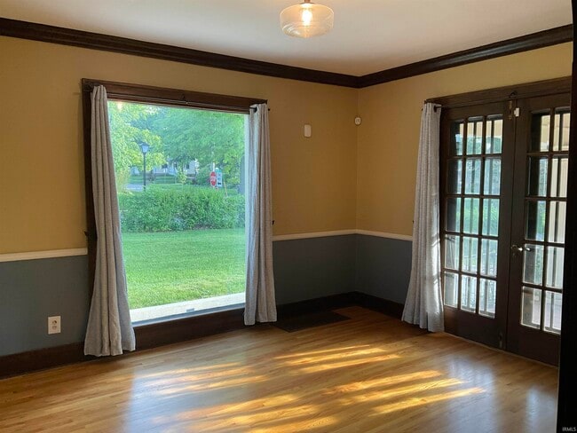 Photo - 3621 Hoagland Ave