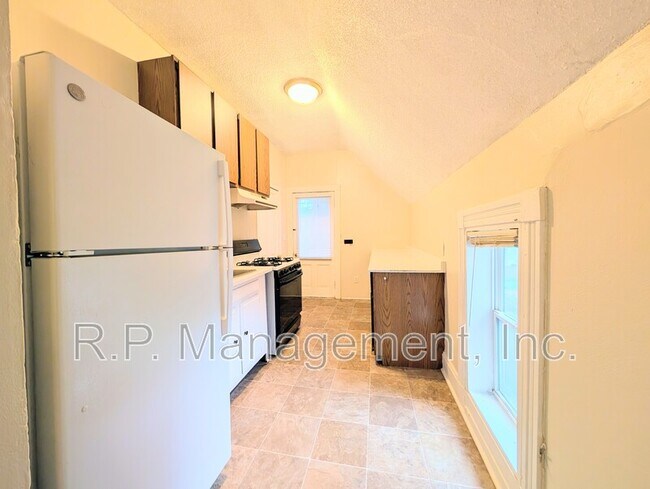 Photo - 2048 Carroll Ave Unit Apt 4
