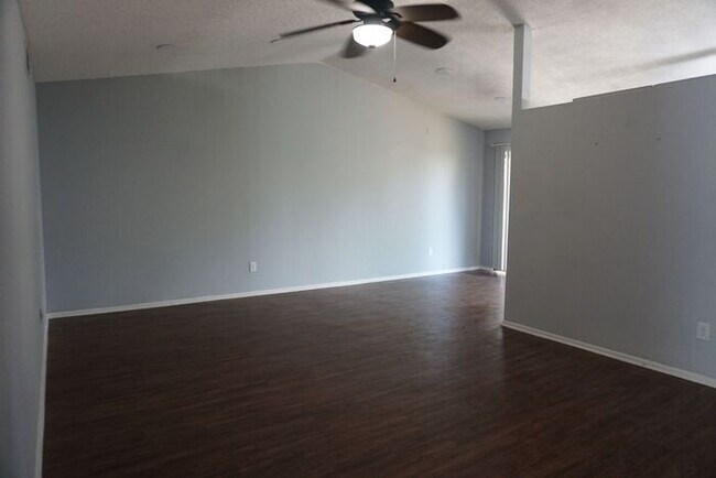 Photo - Single Story 2 bedroom 2 bathroom Townhome with Garage in Mandarin