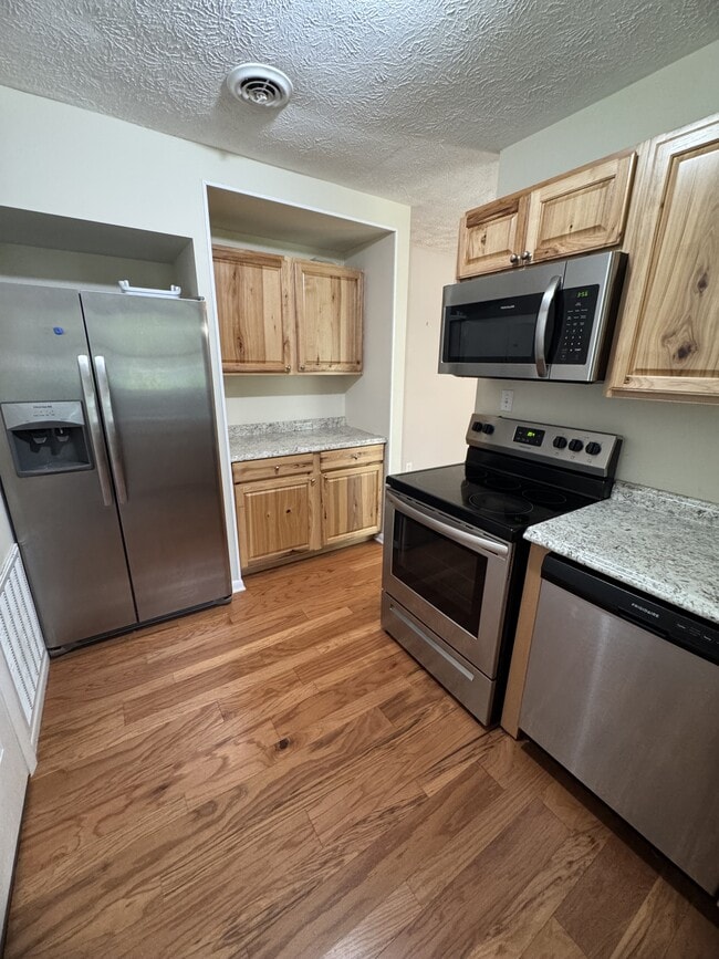 Photo - 417 Neely Rd