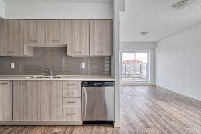 Photo - 220 Cannon St E Unit 2-bed