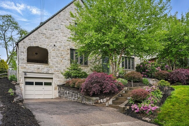 Photo - Charming Home - Mt. Lebanon
