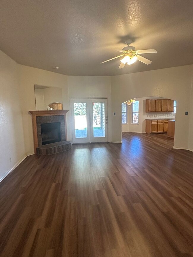 Photo - 3 bedrooms PLUS Bonus Room