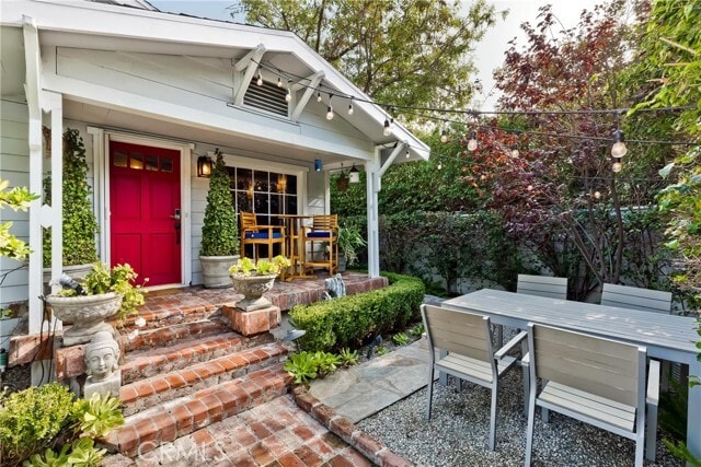 Photo - 400 Norwich Dr