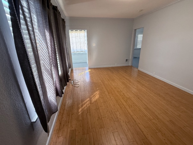 Photo - 4630 Melrose Ave