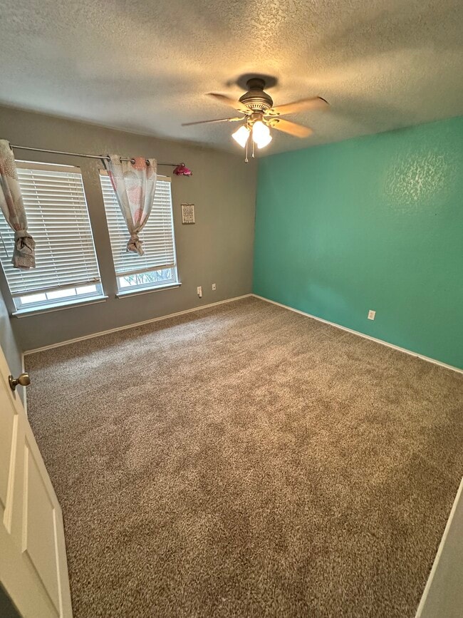 Photo - 10366 Manor Crk