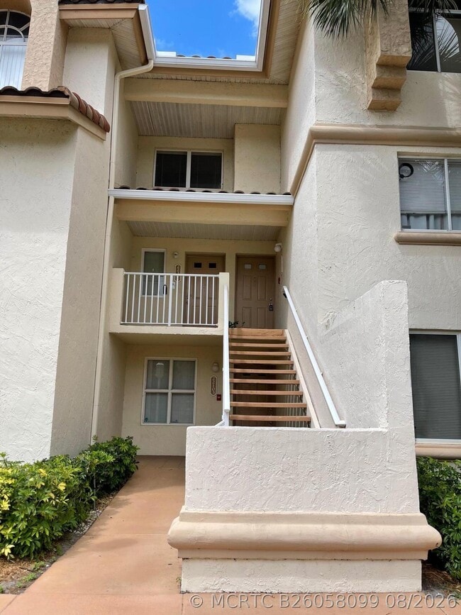 Building Photo - 22303 Glenmoor Dr