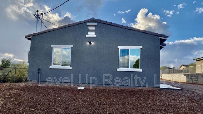 Photo - 1310 S San Jacinto Dr