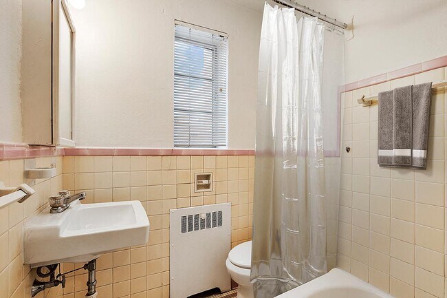 Photo - Elegante Apartments