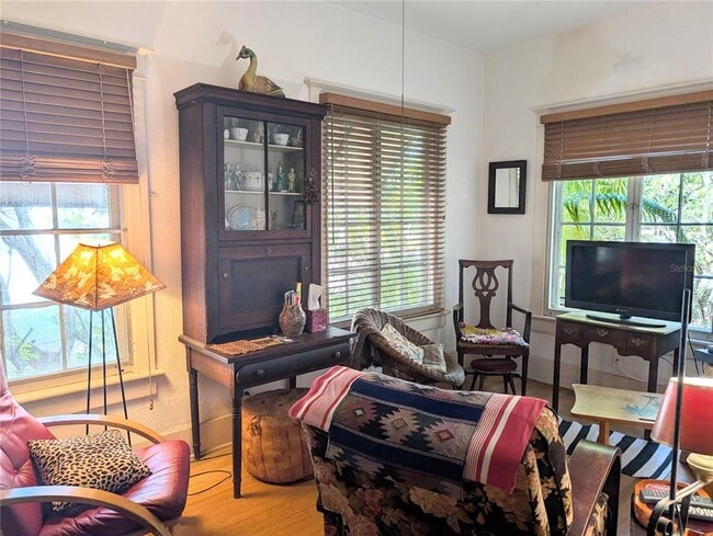 Photo - 1701 Siesta Dr