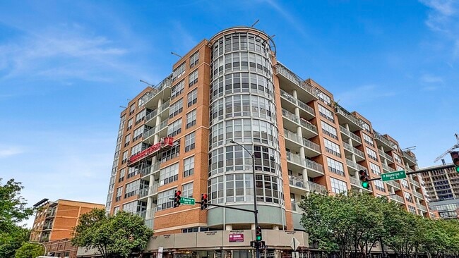 Building Photo - 1200 W Monroe St