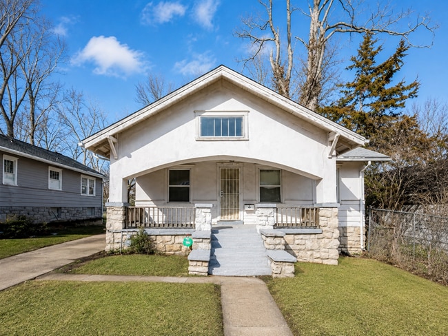 Building Photo - 1404 E 66th Street