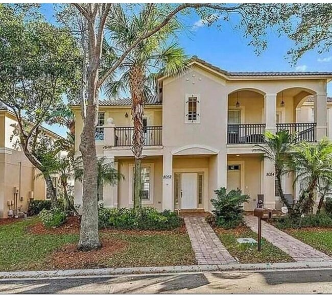Building Photo - 8052 Murano Cir Rental