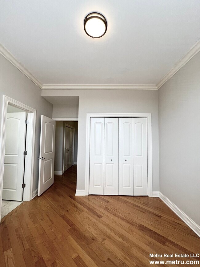 Photo - 2338 W Morse Ave Unidad 4-C