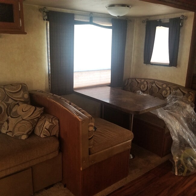 Photo - 218 W Carson St