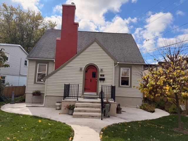 Building Photo - 110 Lowell Ave