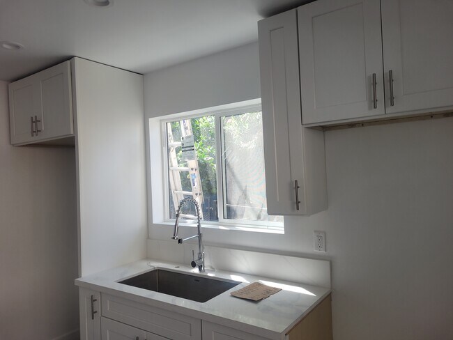 263 S Coronado St Unidad 2