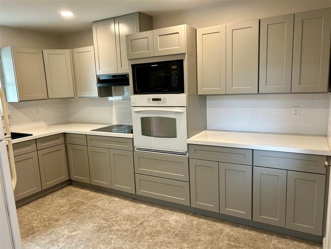 Building Photo - 8510 Vogue Ln