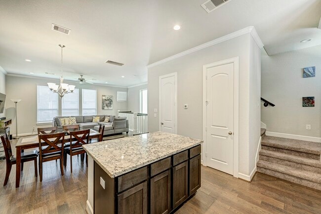 Photo - 2113 Paul Quinn St